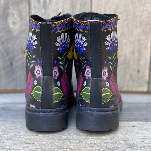 Yes We Vibe Flower Unisex Chelsea Combat  … - Picture 3 of 6